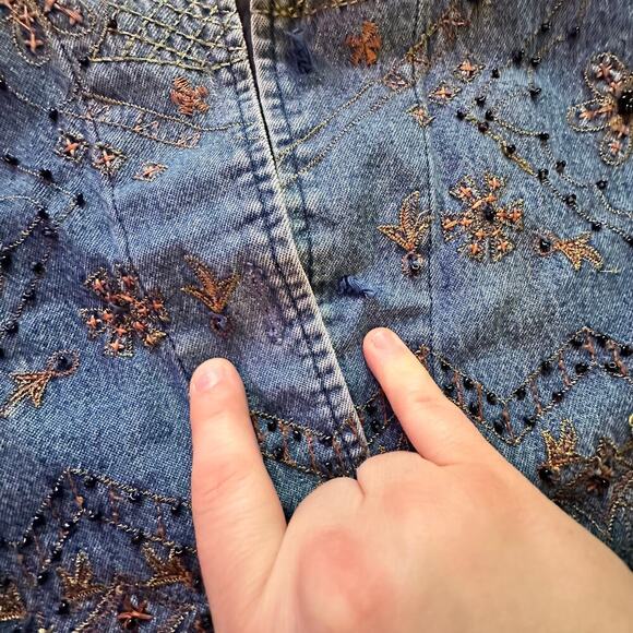 NEW DIRECTIONS x Unique Womens Embroidered & Beaded Denim Jacket. l Size Large - Picture 3 of 8